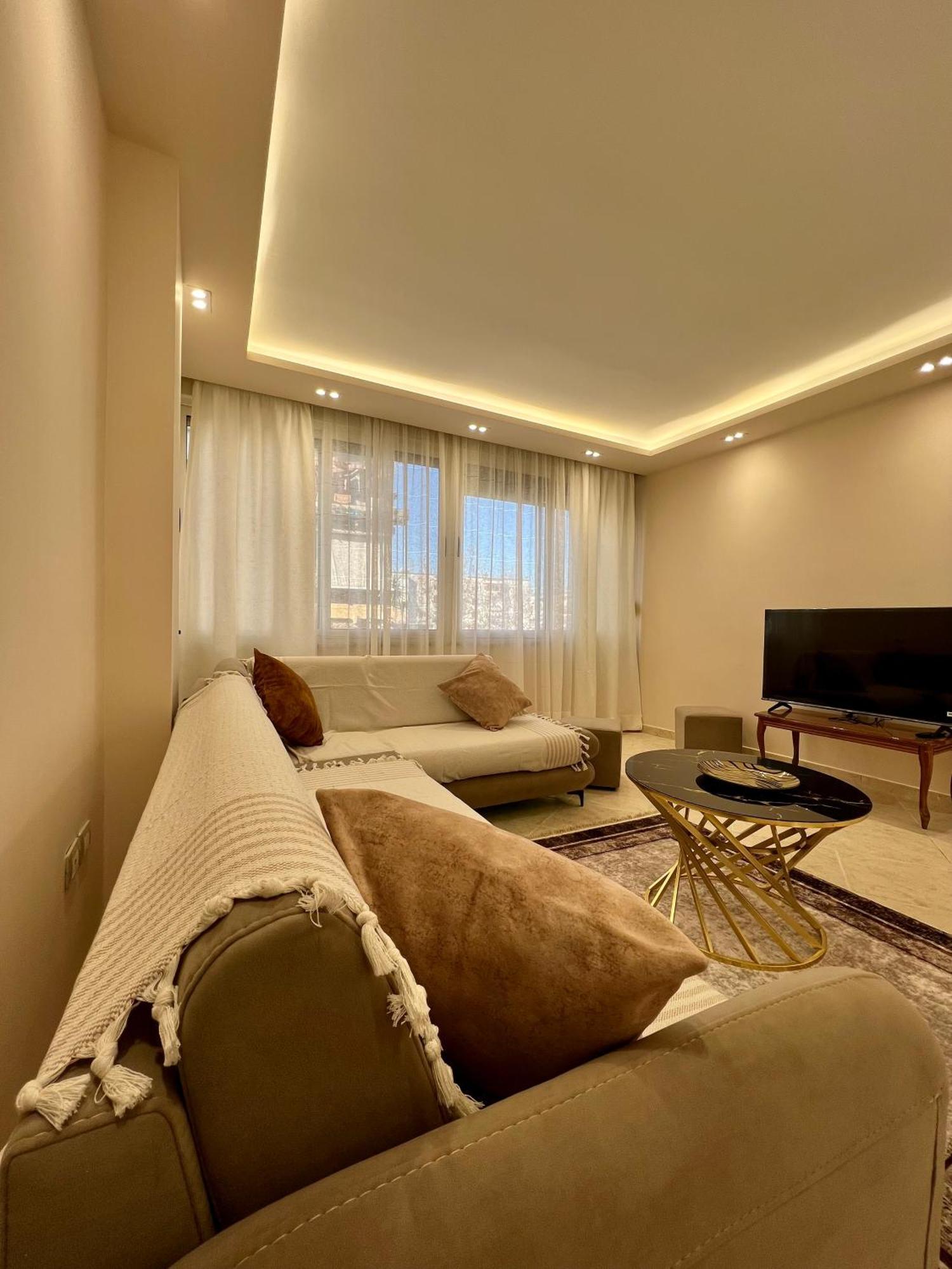 Xhomlliku Apartament